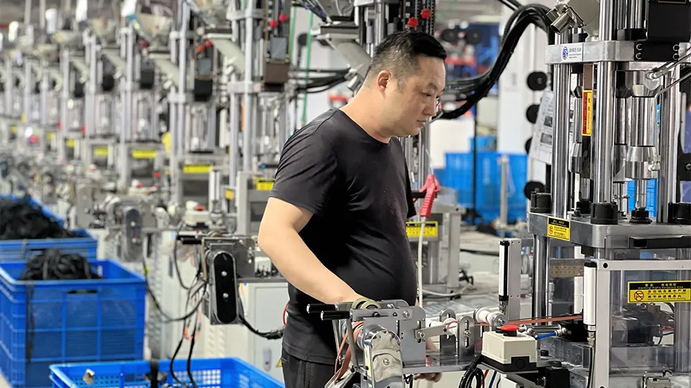 Der Reißverschlussriese gestaltet das industrielle Ökosystem mit Technologie neu